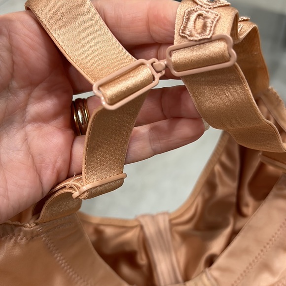 Prima Donna underwire, unlined  convertible bra - Picture 8 of 9